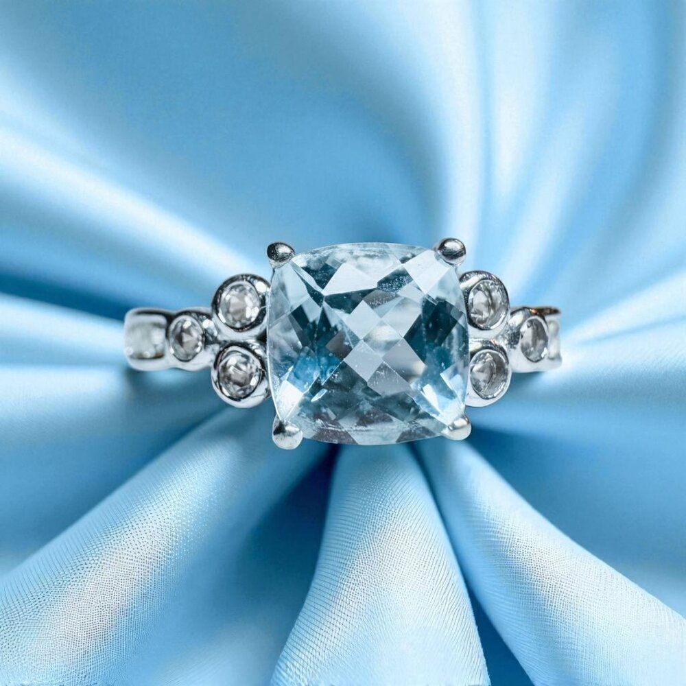 VINTAGE- 10K Gold- Aquamarine & Diamond Ring -Sz 7- Cushion Cut- White Gold-1.8g